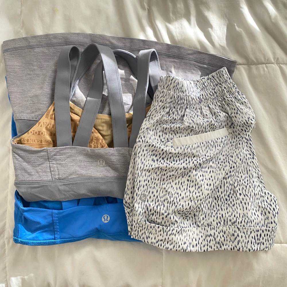 Lululemon workout set